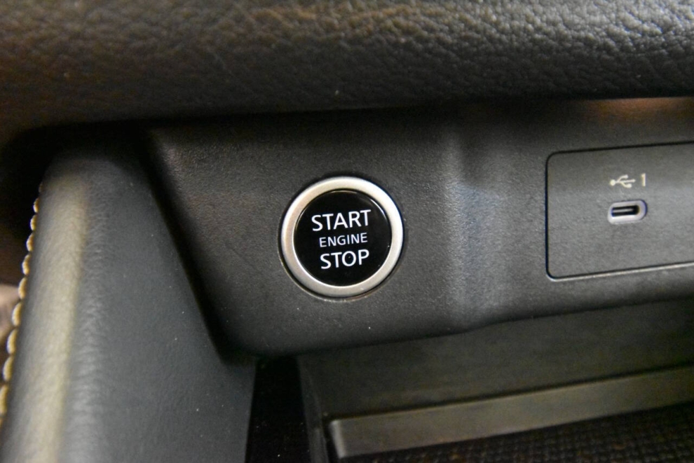 2021 Nissan Rogue SL AWD 4dr Crossover, Plata, Mileage: 81,664 - photo 19