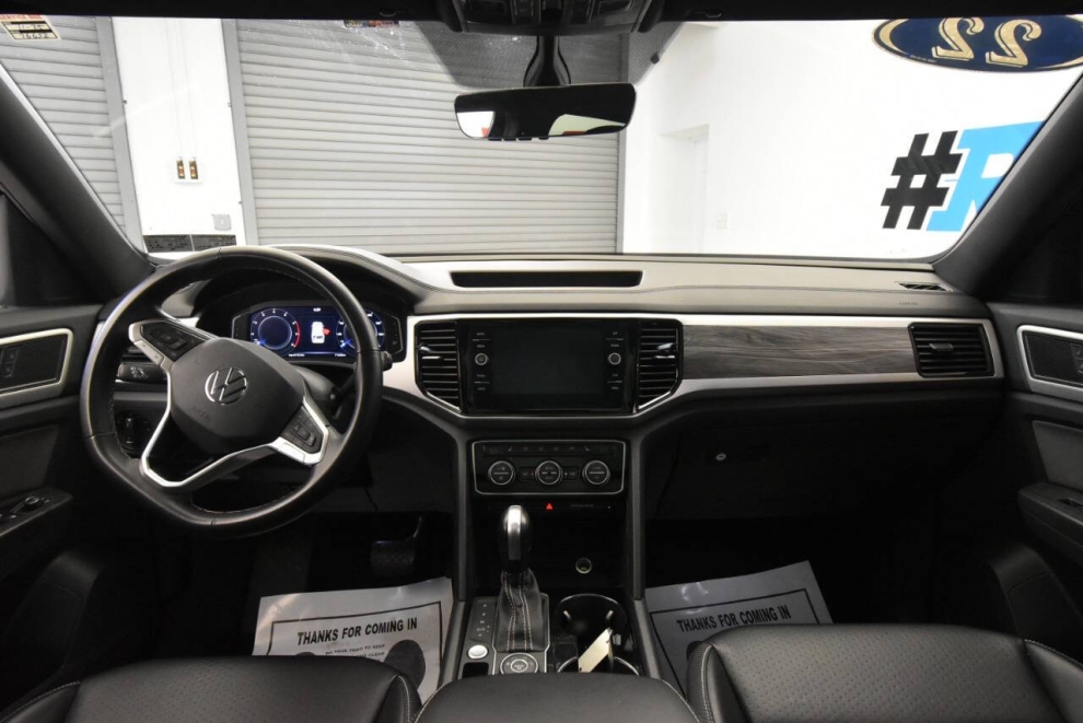 2022 Volkswagen Atlas Cross Sport V6 SE 4Motion AWD 4dr SUV w/Technology, Black, Mileage: 71,651 - photo 18