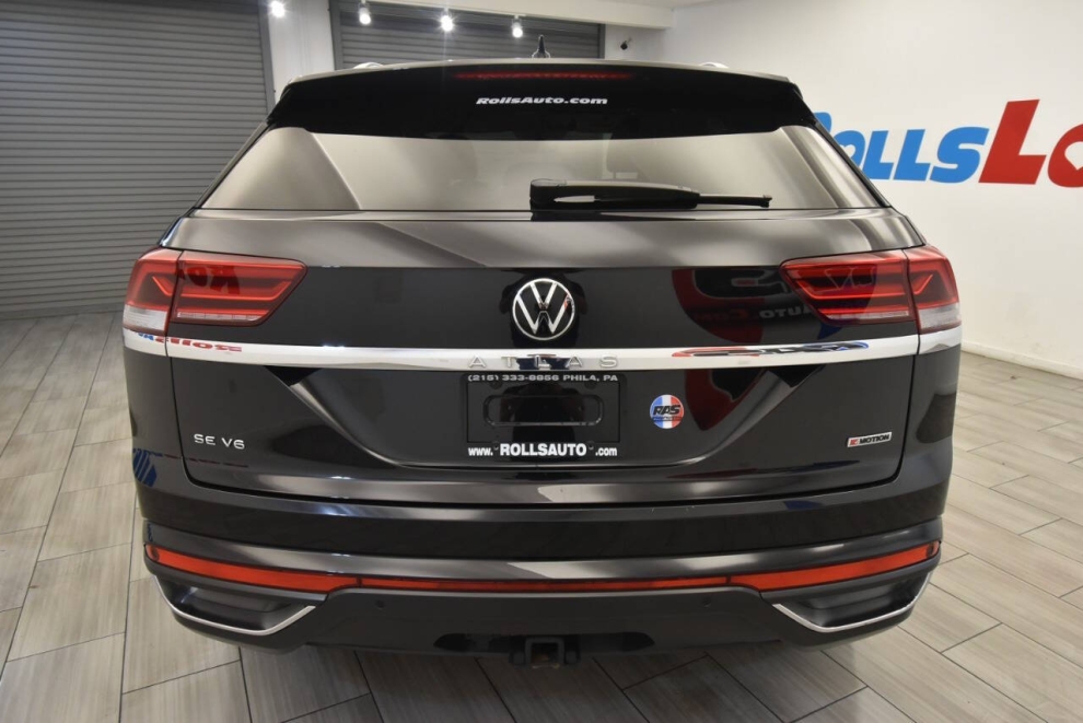 2022 Volkswagen Atlas Cross Sport V6 SE 4Motion AWD 4dr SUV w/Technology, Black, Mileage: 71,651 - photo 3