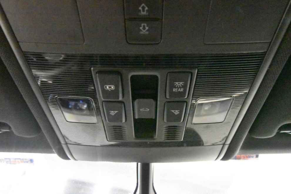 2022 Volkswagen Atlas Cross Sport V6 SE 4Motion AWD 4dr SUV w/Technology, Black, Mileage: 71,651 - photo 31