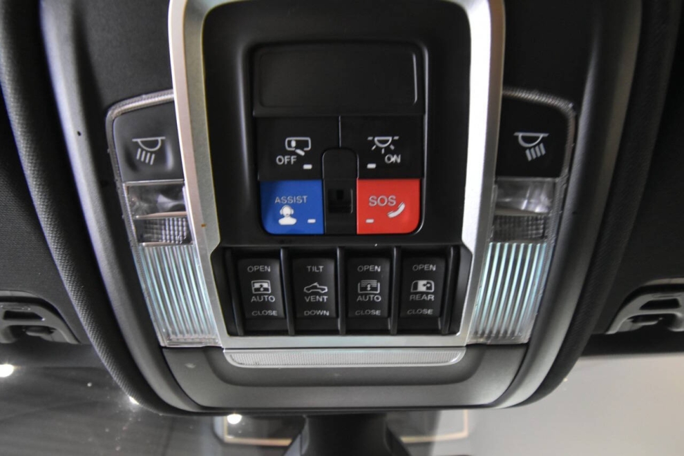 2020 RAM 1500 Rebel 4x4 4dr Crew Cab 5.6 ft. SB Pickup, Gray, Mileage: 64,636 - photo 29