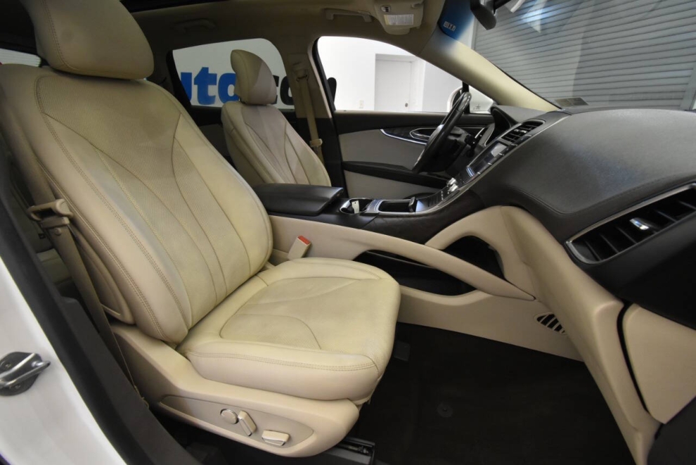 2019 Lincoln Nautilus Reserve AWD 4dr SUV, White, Mileage: 81,335 - photo 15