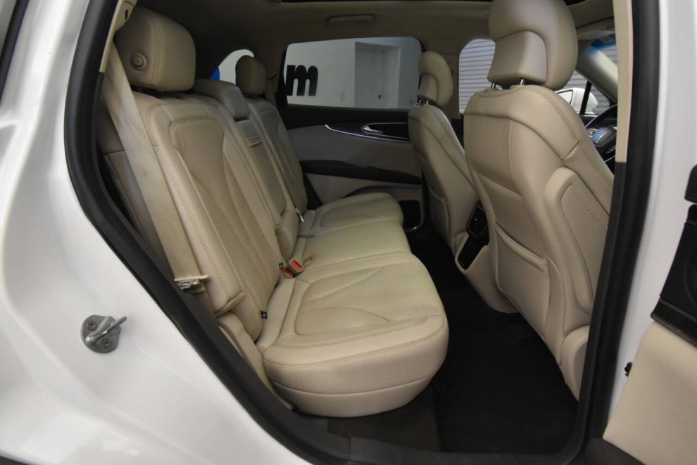 2019 Lincoln Nautilus Reserve AWD 4dr SUV, White, Mileage: 81,335 - photo 16