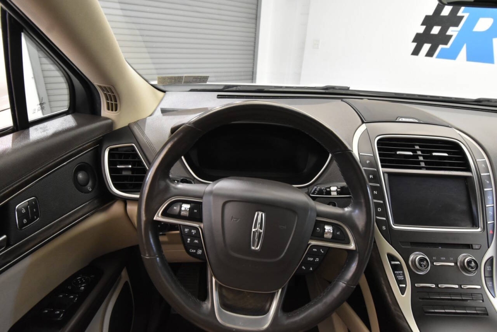 2019 Lincoln Nautilus Reserve AWD 4dr SUV, White, Mileage: 81,335 - photo 19