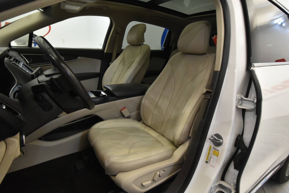 2019 Lincoln Nautilus Reserve AWD 4dr SUV, White, Mileage: 81,335 - photo 9