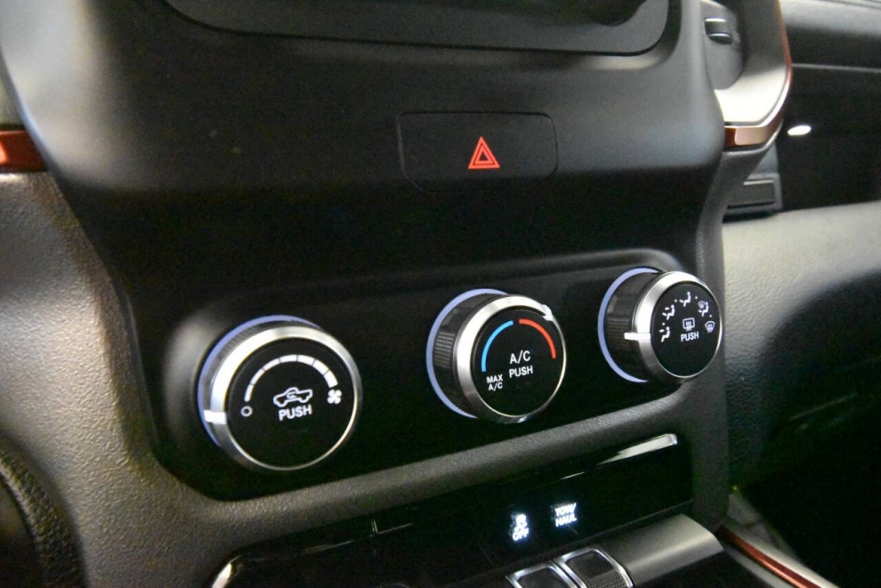 2019 RAM 1500 Rebel 4x4 4dr Quad Cab 6.4 ft. SB Pickup, Blanco, Mileage: 103,430 - photo 23