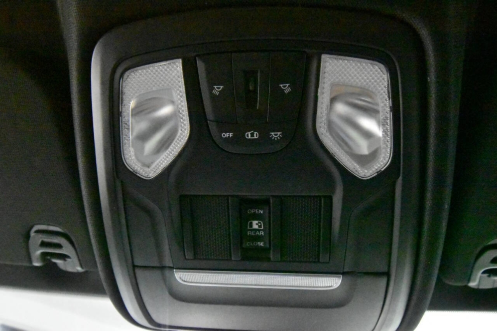2019 RAM 1500 Rebel 4x4 4dr Quad Cab 6.4 ft. SB Pickup, Blanco, Mileage: 103,430 - photo 32