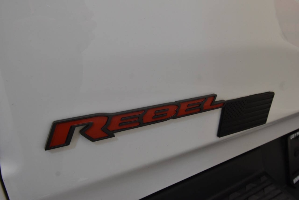 2019 RAM 1500 Rebel 4x4 4dr Quad Cab 6.4 ft. SB Pickup, Blanco, Mileage: 103,430 - photo 33