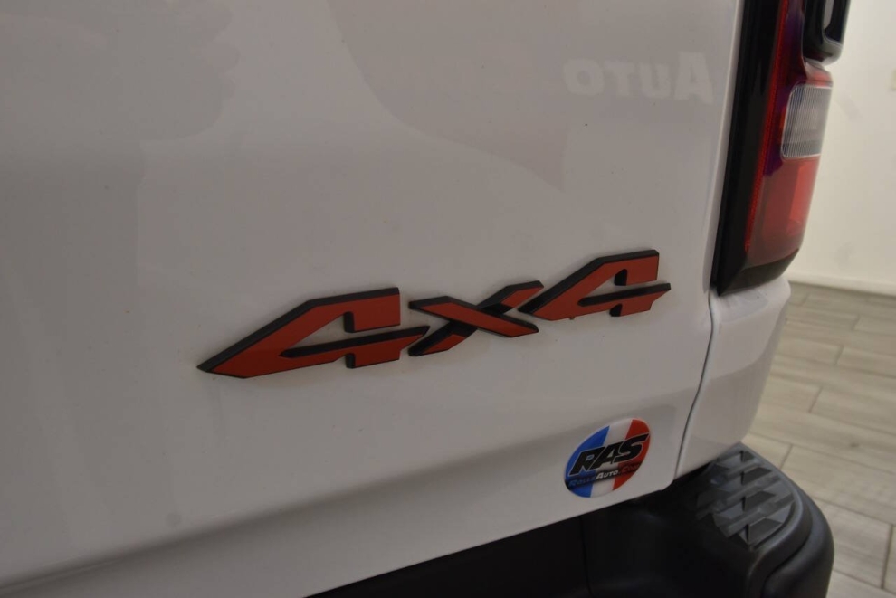 2019 RAM 1500 Rebel 4x4 4dr Quad Cab 6.4 ft. SB Pickup, Blanco, Mileage: 103,430 - photo 34