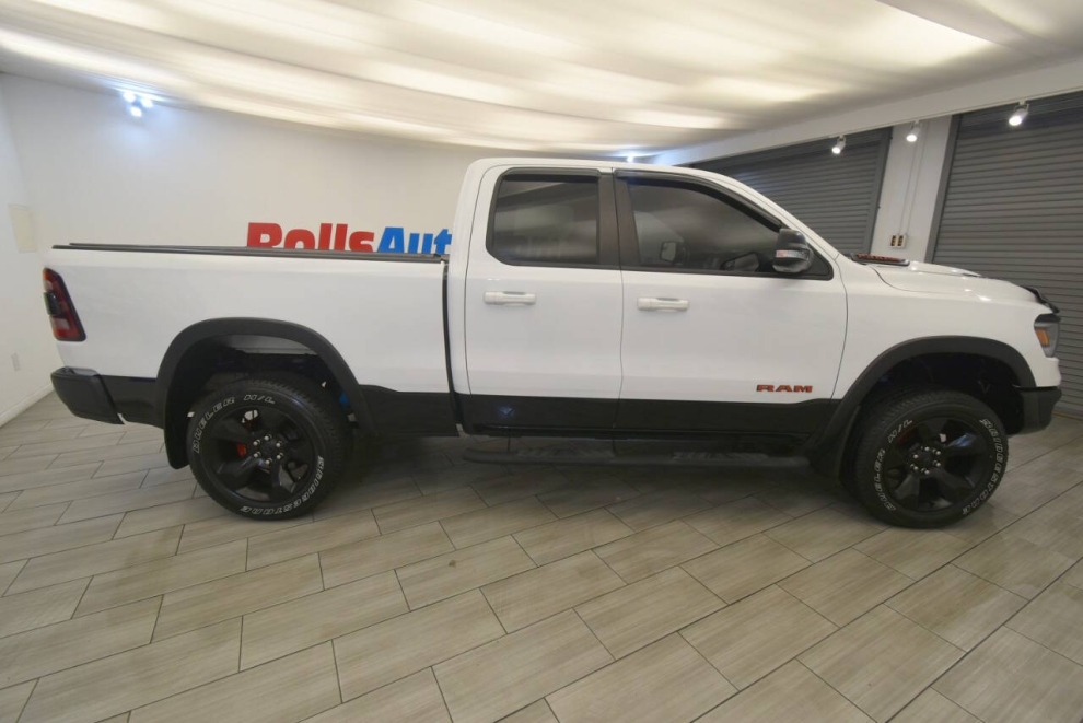 2019 RAM 1500 Rebel 4x4 4dr Quad Cab 6.4 ft. SB Pickup, Blanco, Mileage: 103,430 - photo 5