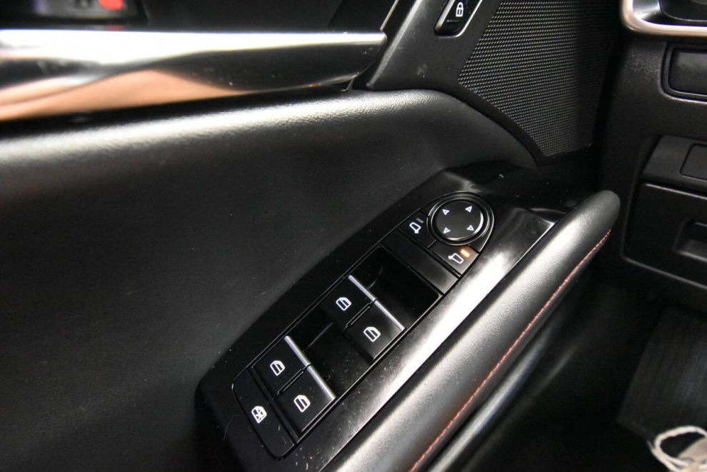 2025 Mazda Mazda3 Hatchback 2.5 S Carbon Edition AWD 4dr Hatchback, Gray, Mileage: 3,559 - photo 28
