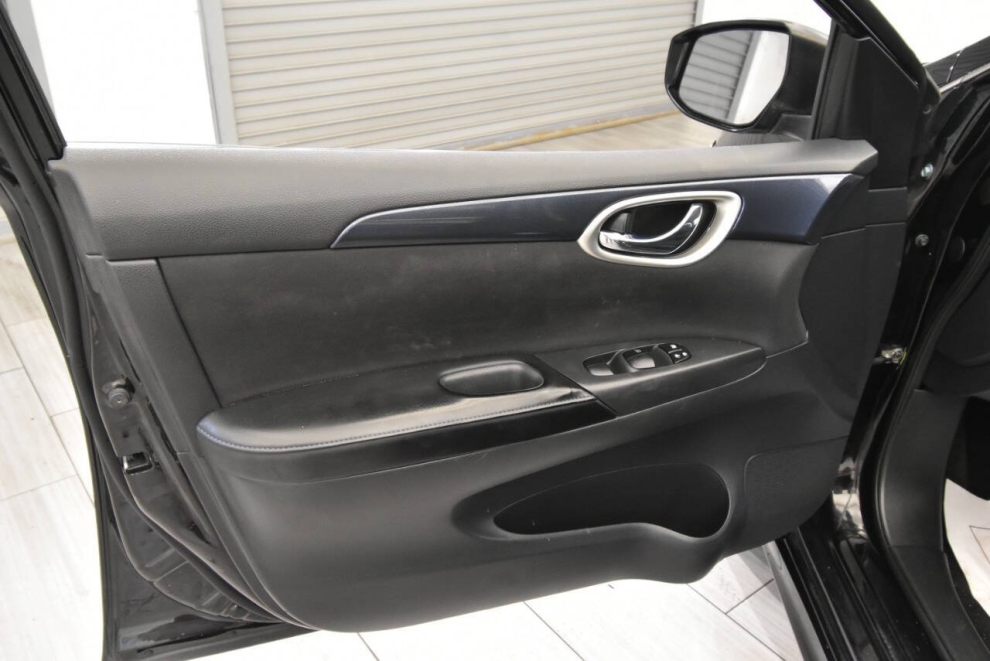 2019 Nissan Sentra SR, Black, Mileage: 98,455 - photo 11