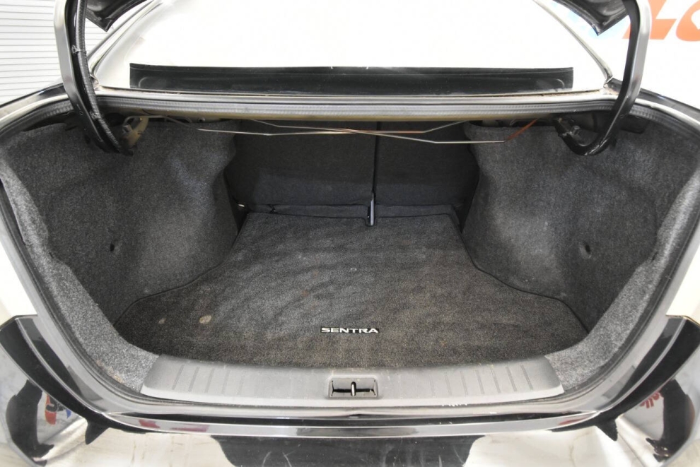 2019 Nissan Sentra SR, Black, Mileage: 98,455 - photo 30