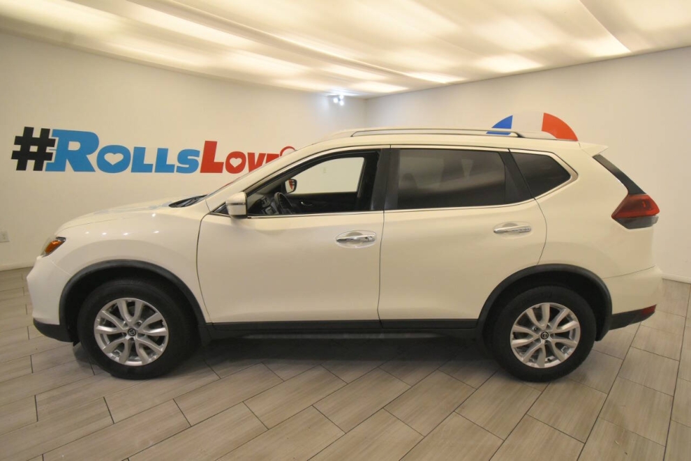 2018 Nissan Rogue SV AWD, White, Mileage: 48,847 - photo 1
