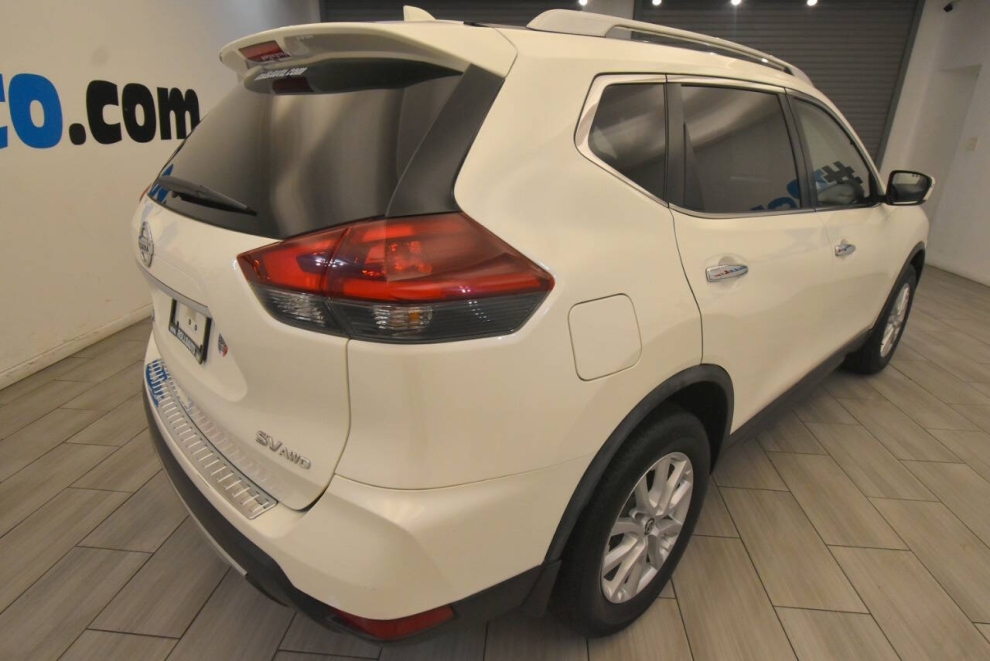 2018 Nissan Rogue SV AWD, White, Mileage: 48,847 - photo 4