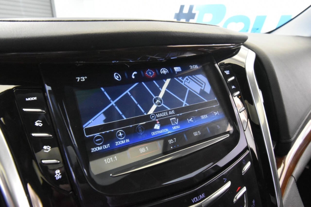 2020 Cadillac Escalade Luxury 4x4 4dr SUV, Gris, Mileage: 55,890 - photo 27