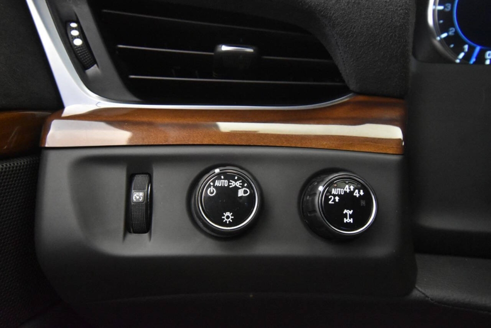 2020 Cadillac Escalade Luxury 4x4 4dr SUV, Gris, Mileage: 55,890 - photo 33