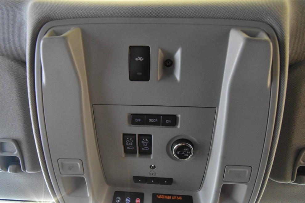 2020 Cadillac Escalade Luxury 4x4 4dr SUV, Gris, Mileage: 55,890 - photo 37