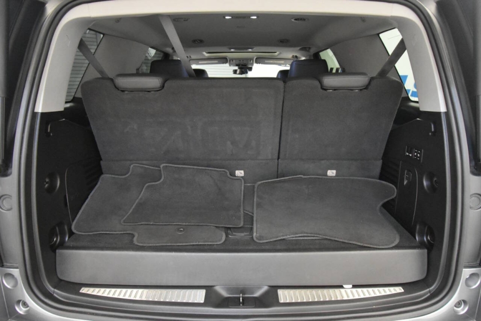 2020 Cadillac Escalade Luxury 4x4 4dr SUV, Gris, Mileage: 55,890 - photo 39