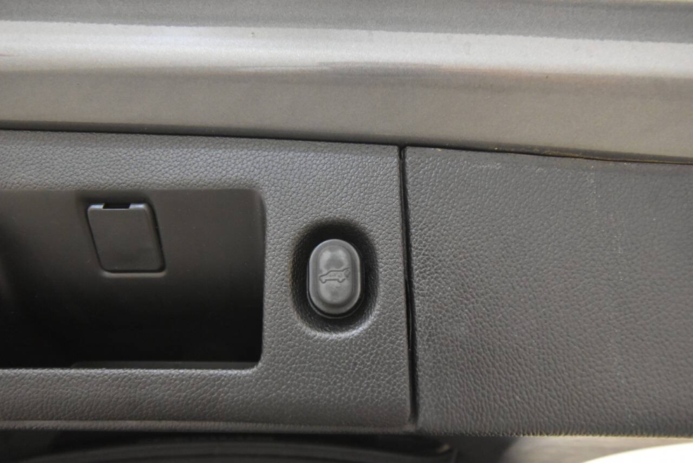 2020 Cadillac Escalade Luxury 4x4 4dr SUV, Gris, Mileage: 55,890 - photo 41