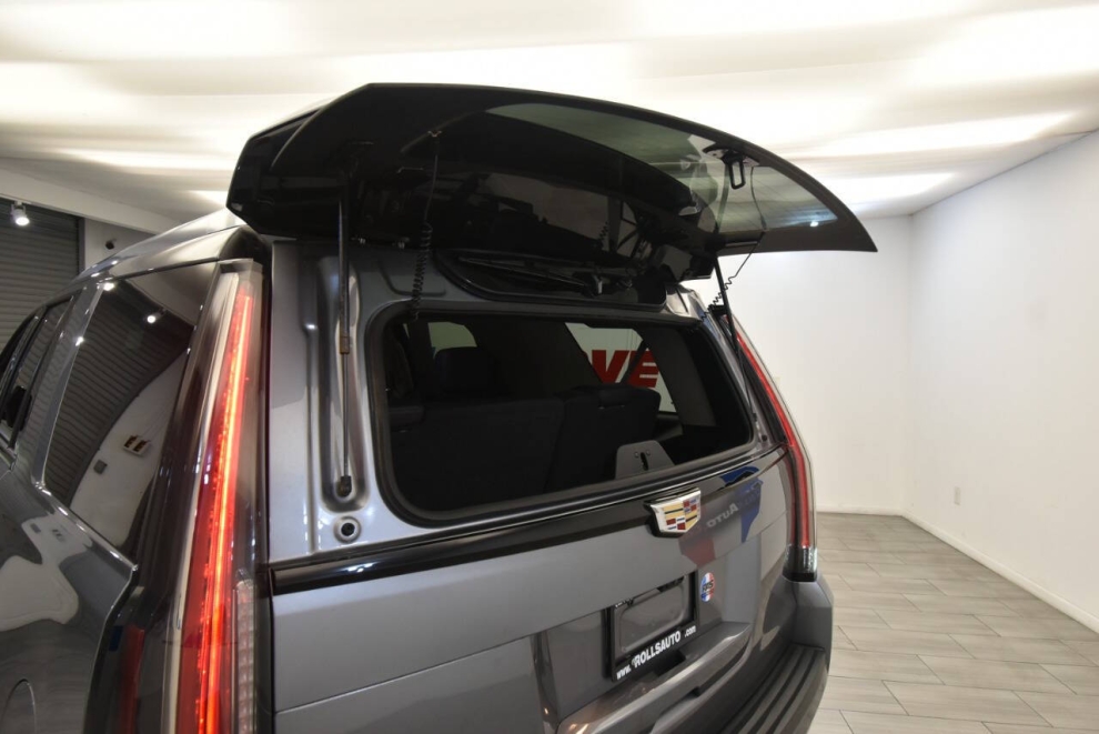 2020 Cadillac Escalade Luxury 4x4 4dr SUV, Gris, Mileage: 55,890 - photo 42