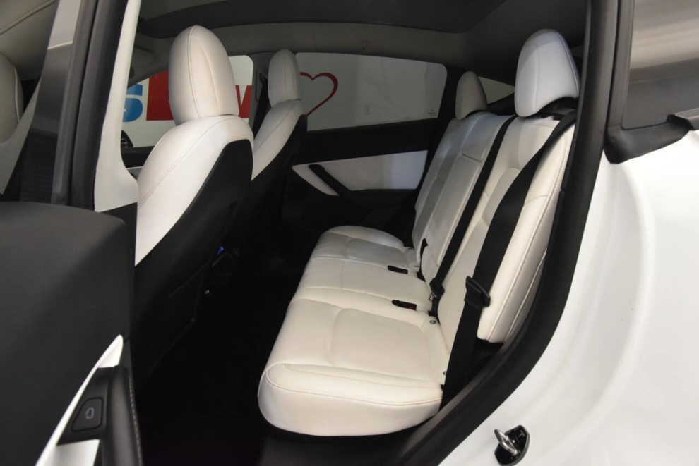 2022 Tesla Model Y Long Range AWD 4dr Crossover, White, Mileage: 67,702 - photo 12