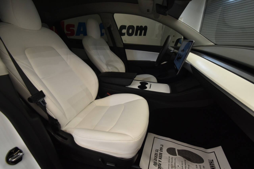 2022 Tesla Model Y Long Range AWD 4dr Crossover, White, Mileage: 67,702 - photo 16