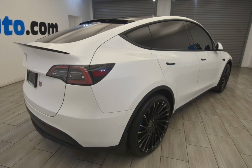 2022 Tesla Model Y Long Range AWD 4dr Crossover, White, Mileage: 67,702 - photo 4