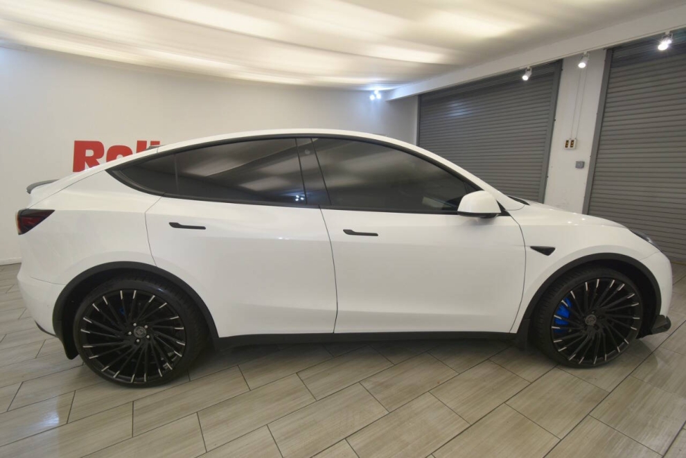 2022 Tesla Model Y Long Range AWD 4dr Crossover, White, Mileage: 67,702 - photo 5