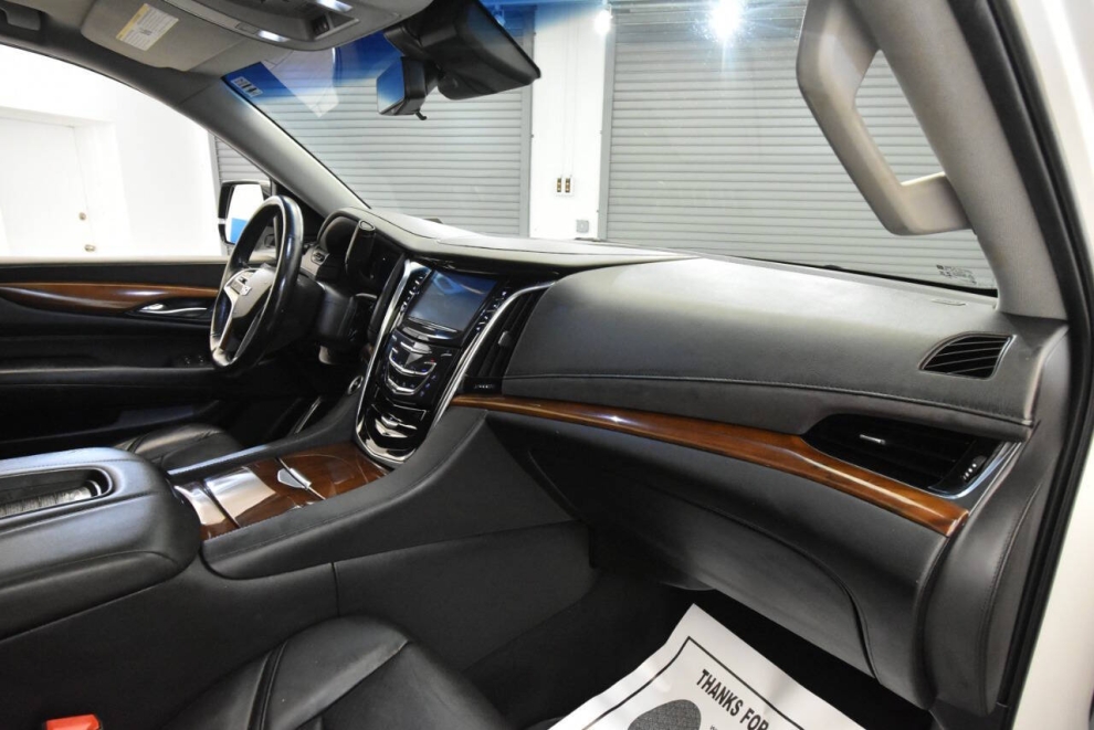 2019 Cadillac Escalade Premium Luxury 4x4 4dr SUV, White, Mileage: 78,236 - photo 16