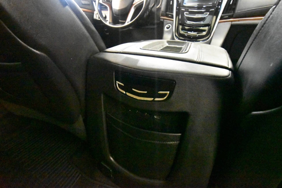 2019 Cadillac Escalade Premium Luxury 4x4 4dr SUV, White, Mileage: 78,236 - photo 20
