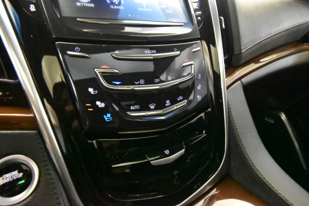 2019 Cadillac Escalade Premium Luxury 4x4 4dr SUV, White, Mileage: 78,236 - photo 24
