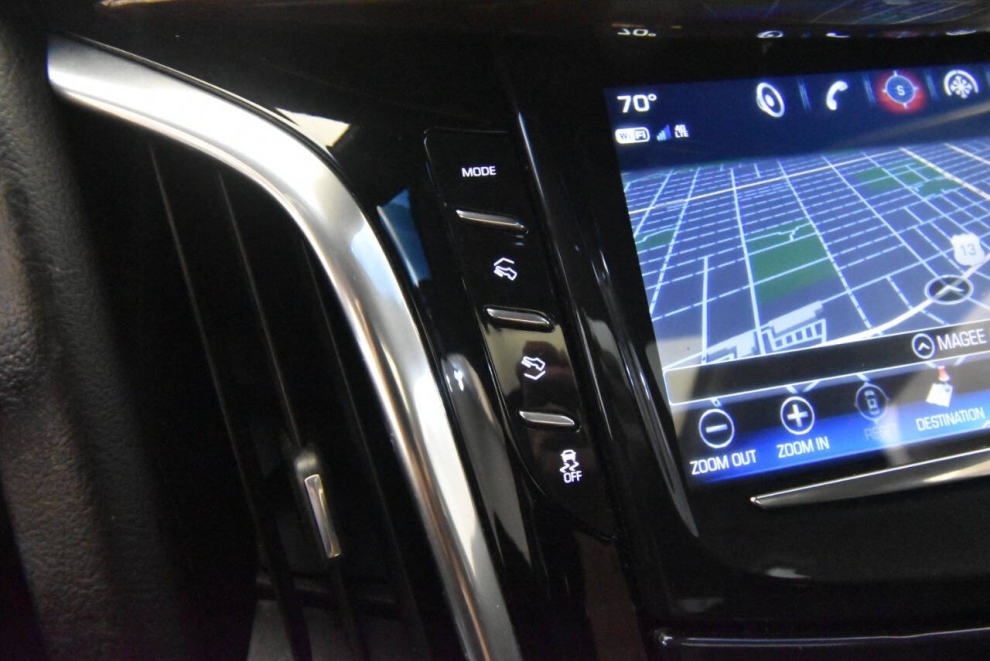 2019 Cadillac Escalade Premium Luxury 4x4 4dr SUV, White, Mileage: 78,236 - photo 26