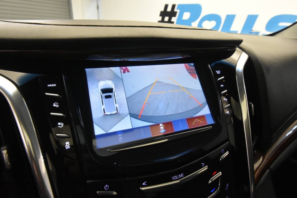 2019 Cadillac Escalade Premium Luxury 4x4 4dr SUV, White, Mileage: 78,236 - photo 28