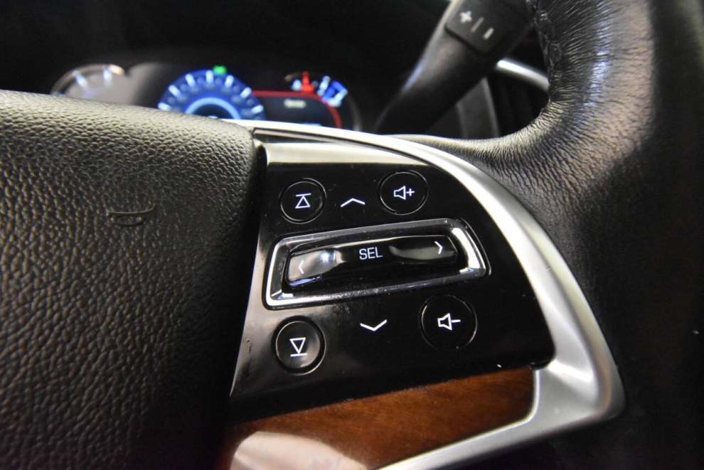 2019 Cadillac Escalade Premium Luxury 4x4 4dr SUV, White, Mileage: 78,236 - photo 31