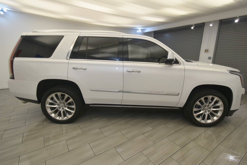 2019 Cadillac Escalade Premium Luxury 4x4 4dr SUV, White, Mileage: 78,236 - photo 5