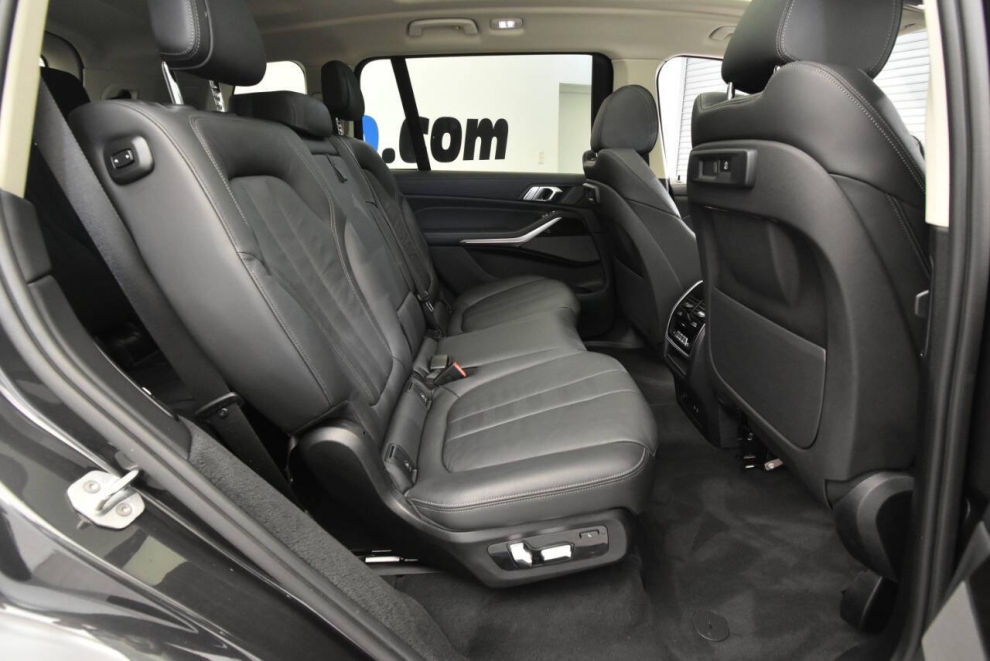 2020 BMW X7 xDrive40i AWD 4dr Sports Activity Vehicle, Gray, Mileage: 36,516 - photo 17