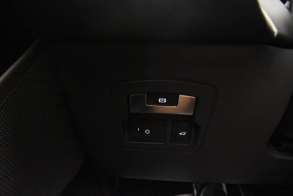 2018 Land Rover Range Rover Velar P380 R-Dynamic HSE, White, Mileage: 90,153 - photo 30