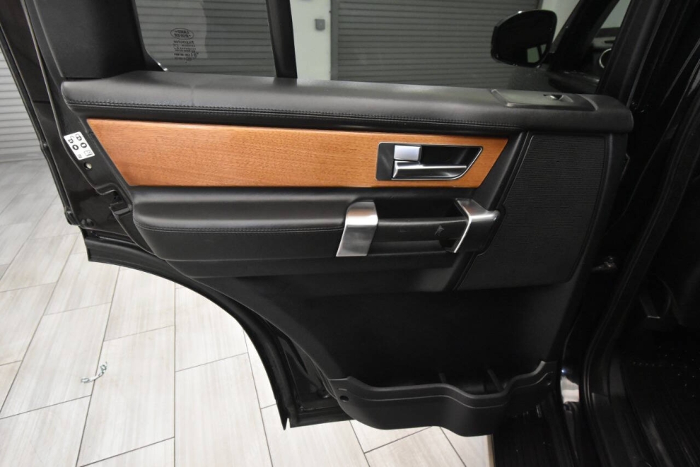 2015 Land Rover LR4 HSE LUX 4x4 4dr SUV, Black, Mileage: 89,875 - photo 14