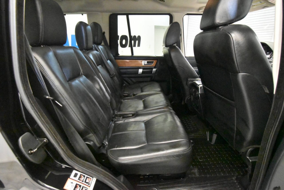 2015 Land Rover LR4 HSE LUX 4x4 4dr SUV, Black, Mileage: 89,875 - photo 17