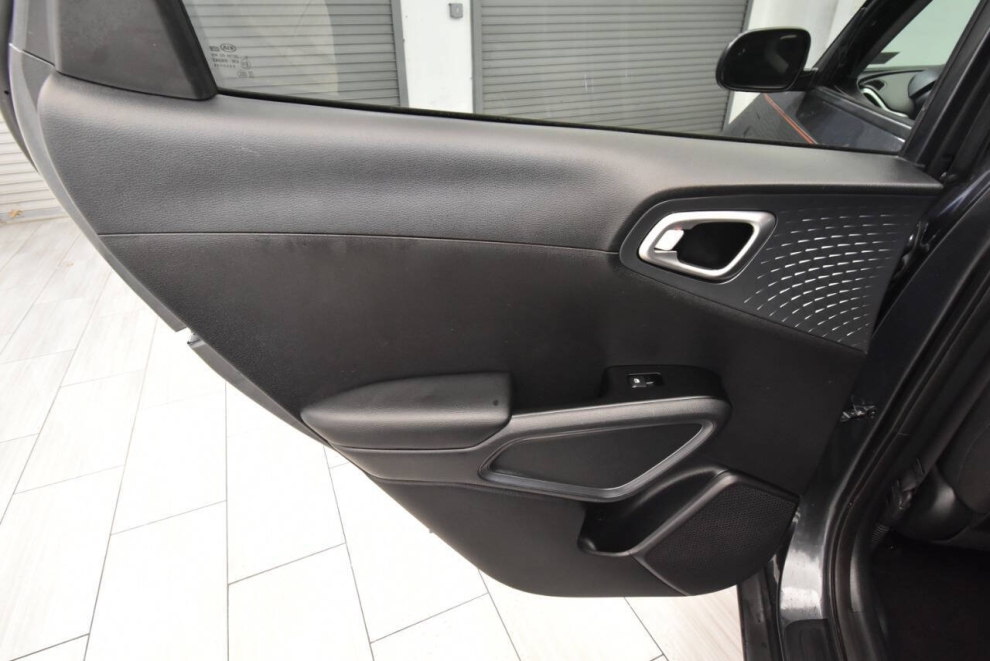 2020 Kia Soul S, Gray, Mileage: 87,783 - photo 13