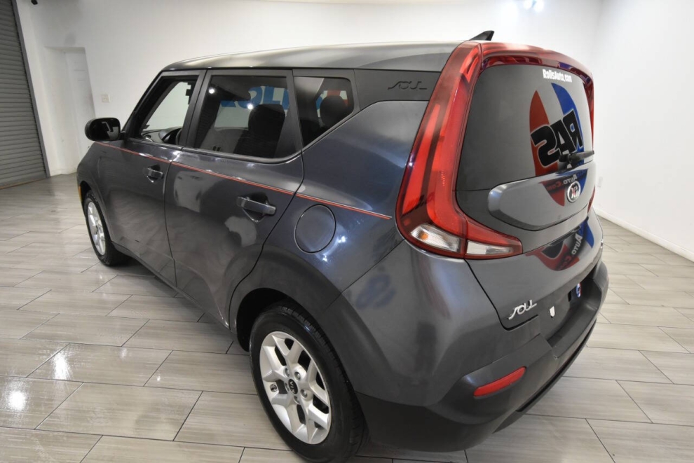 2020 Kia Soul S, Gray, Mileage: 87,783 - photo 2