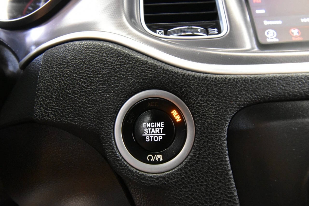 2021 Dodge Charger SXT 4dr Sedan, Black, Mileage: 61,978 - photo 18