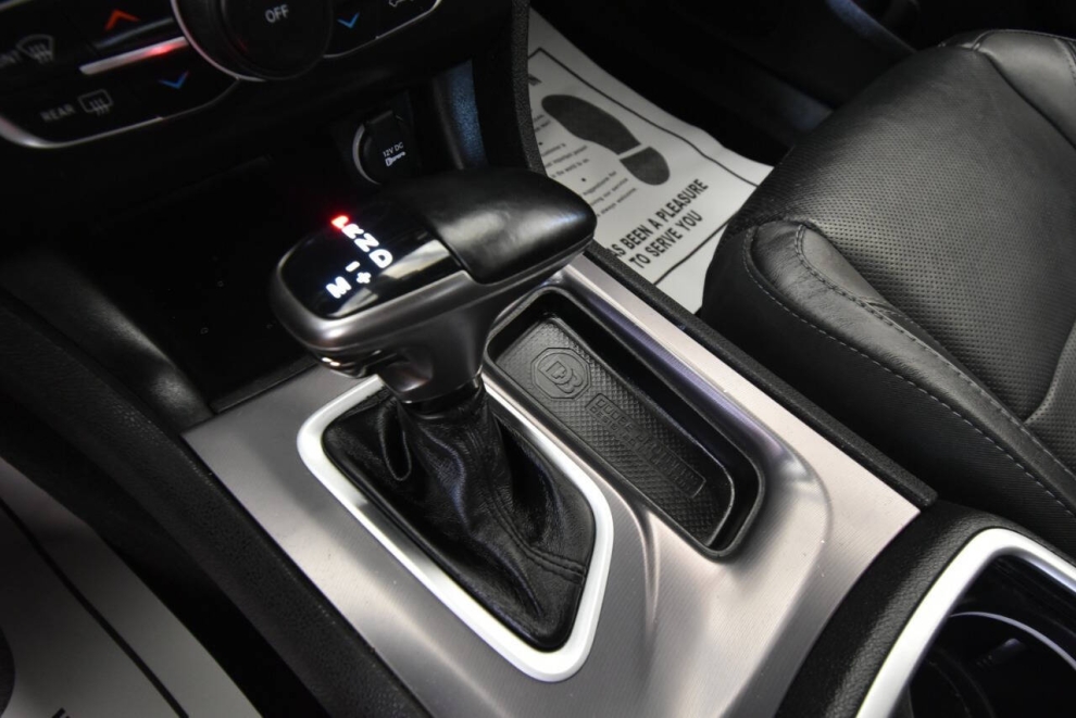 2021 Dodge Charger SXT 4dr Sedan, Black, Mileage: 61,978 - photo 19