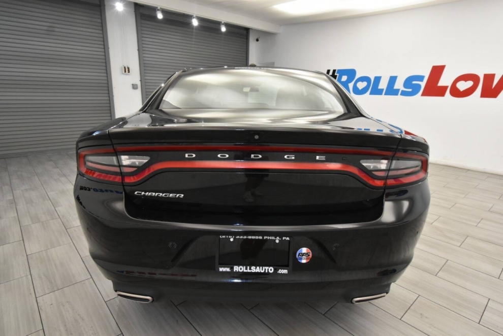 2021 Dodge Charger SXT 4dr Sedan, Black, Mileage: 61,978 - photo 3