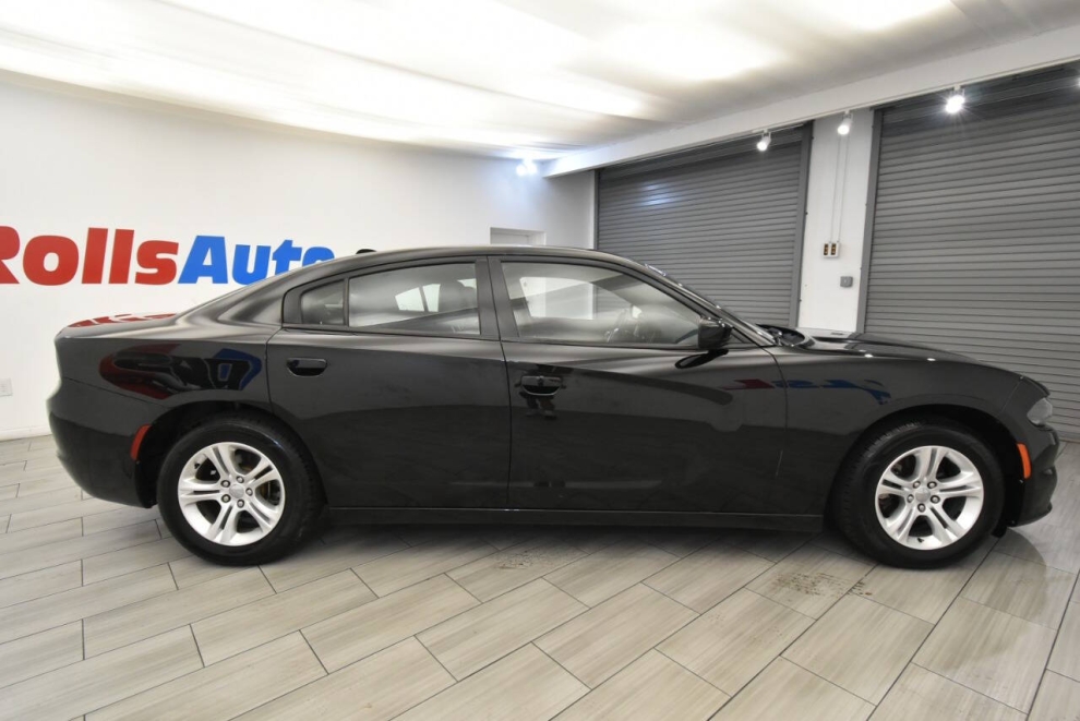 2021 Dodge Charger SXT 4dr Sedan, Black, Mileage: 61,978 - photo 5