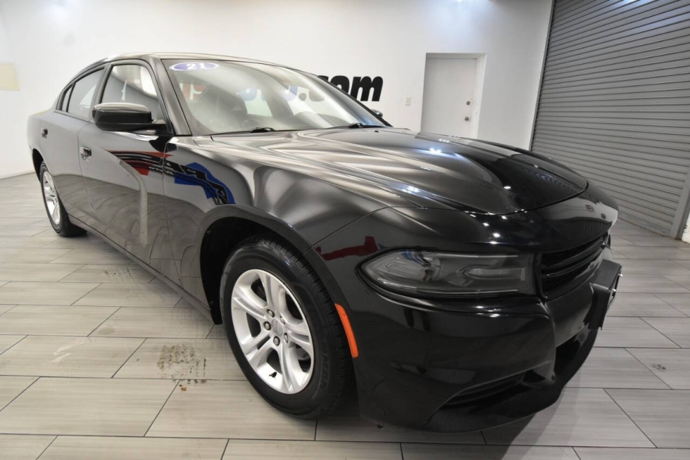 2021 Dodge Charger SXT 4dr Sedan, Black, Mileage: 61,978 - photo 6