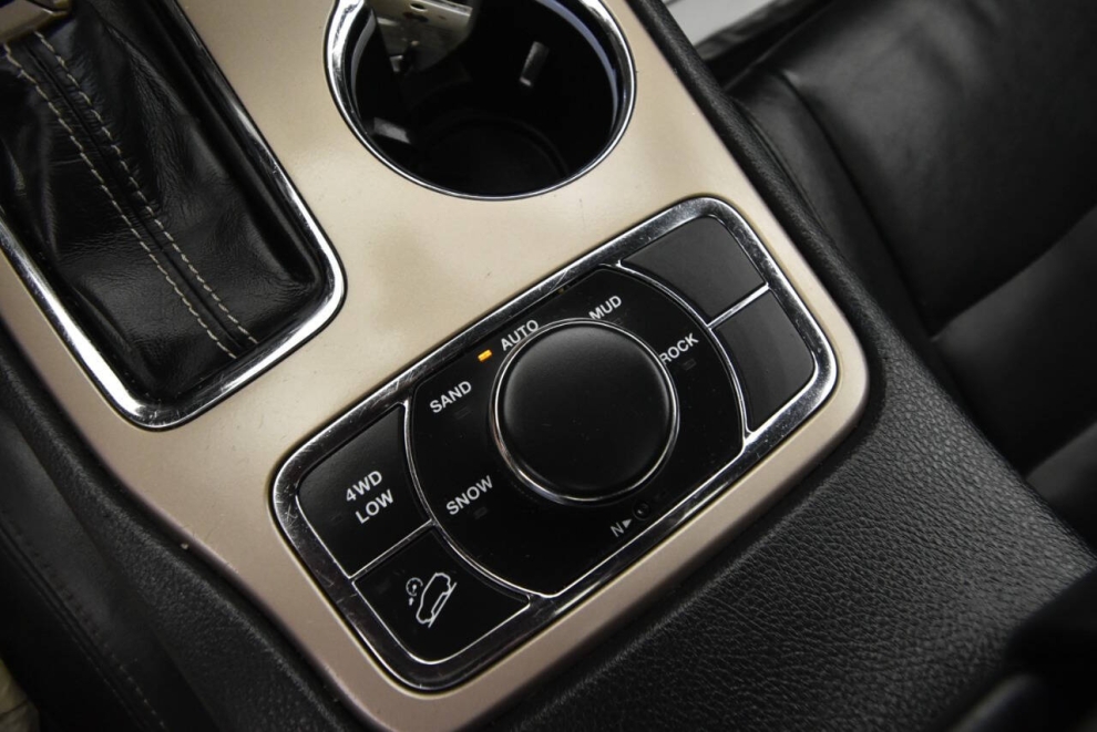 2017 Jeep Grand Cherokee Limited, White, Mileage: 96,385 - photo 21