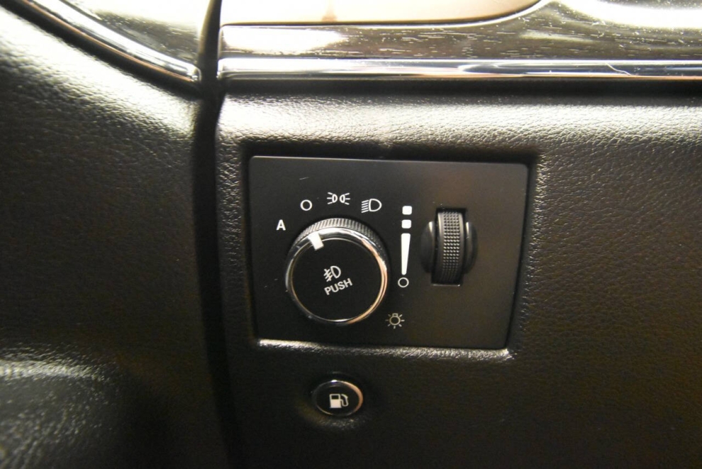 2017 Jeep Grand Cherokee Limited, White, Mileage: 96,385 - photo 29