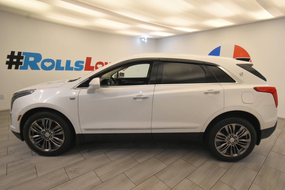 2017 Cadillac XT5 Premium Luxury 4x4 4dr SUV, White, Mileage: 60,130 - photo 1